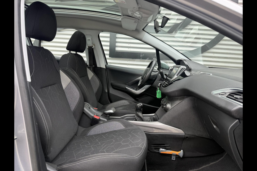 Peugeot 2008 1.2 PureTech Blue Lion 2e Eigenaar|Navi|Pano|Trekhaak|Airco|Cruise|PDC|Carplay|N.A.P|APK tot 05-2027