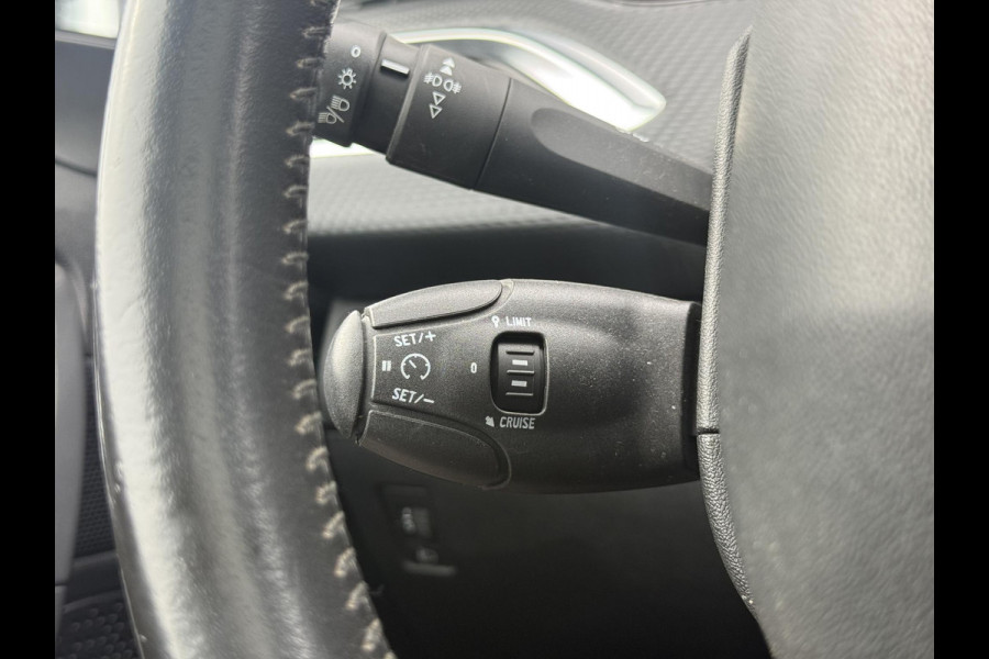 Peugeot 2008 1.2 PureTech Blue Lion 2e Eigenaar|Navi|Pano|Trekhaak|Airco|Cruise|PDC|Carplay|N.A.P|APK tot 05-2027