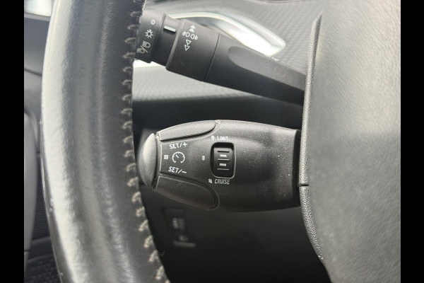 Peugeot 2008 1.2 PureTech Blue Lion 2e Eigenaar|Navi|Pano|Trekhaak|Airco|Cruise|PDC|Carplay|N.A.P|APK tot 05-2027