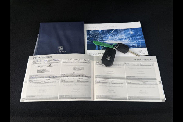Peugeot 2008 1.2 PureTech Blue Lion 2e Eigenaar|Navi|Pano|Trekhaak|Airco|Cruise|PDC|Carplay|N.A.P|APK tot 05-2027