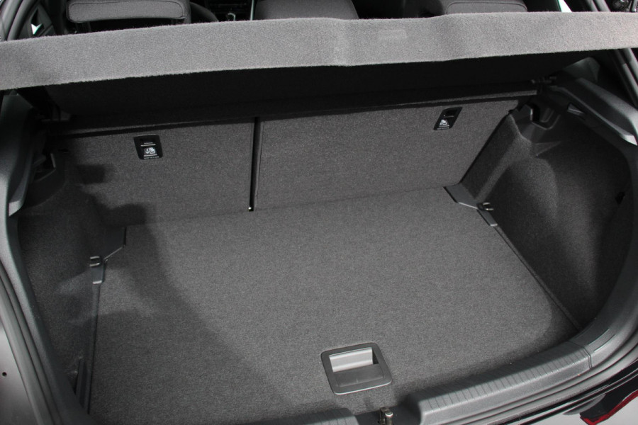 Volkswagen Polo 1.0 TSI DSG R-Line | DEMO ! | Panorama dak Navigatie App Connect Climate Control DAB LED Parkeer sensoren Camera Cruise control adaptive