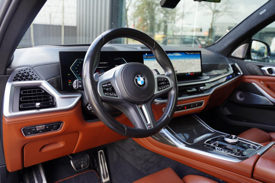 BMW X7 60 I X DRIVE 6 P / Individual / Sky Lounge / BTW