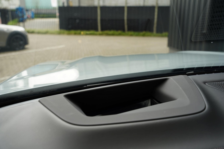 BMW X7 60 I X DRIVE 6 P / Individual / Sky Lounge / BTW