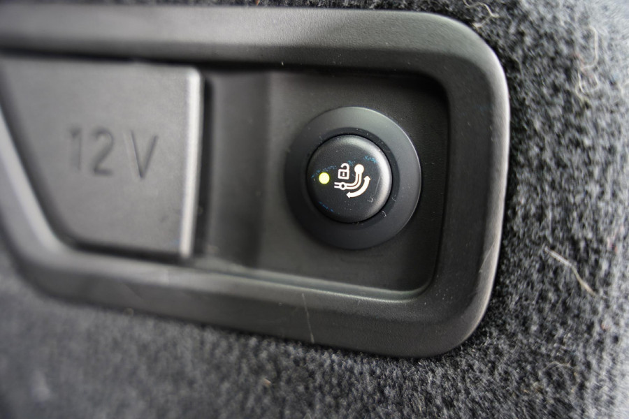 BMW X7 60 I X DRIVE 6 P / Individual / Sky Lounge / BTW