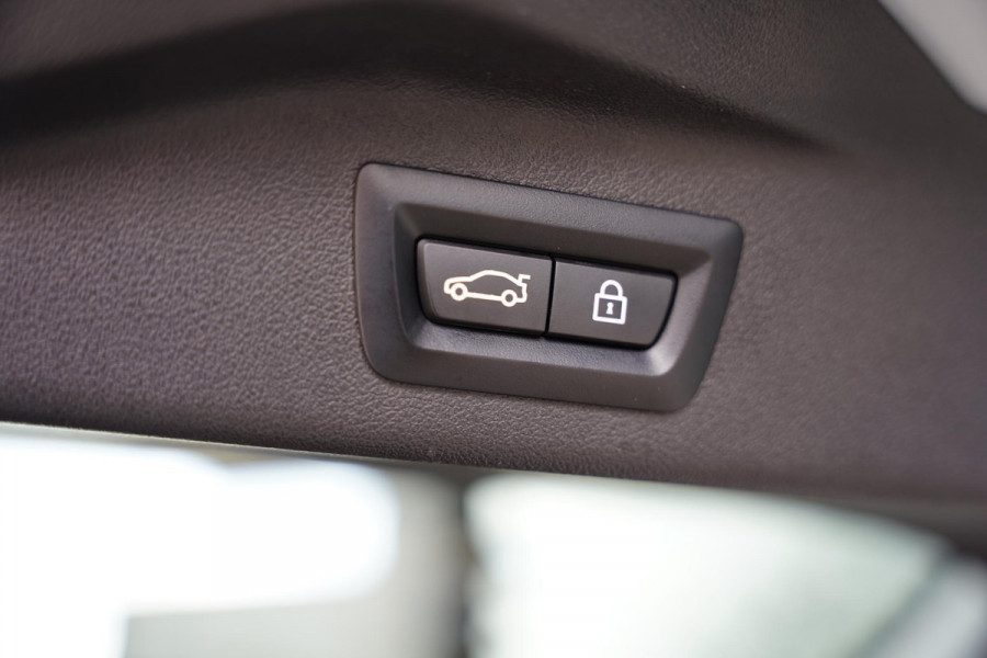 BMW X7 60 I X DRIVE 6 P / Individual / Sky Lounge / BTW