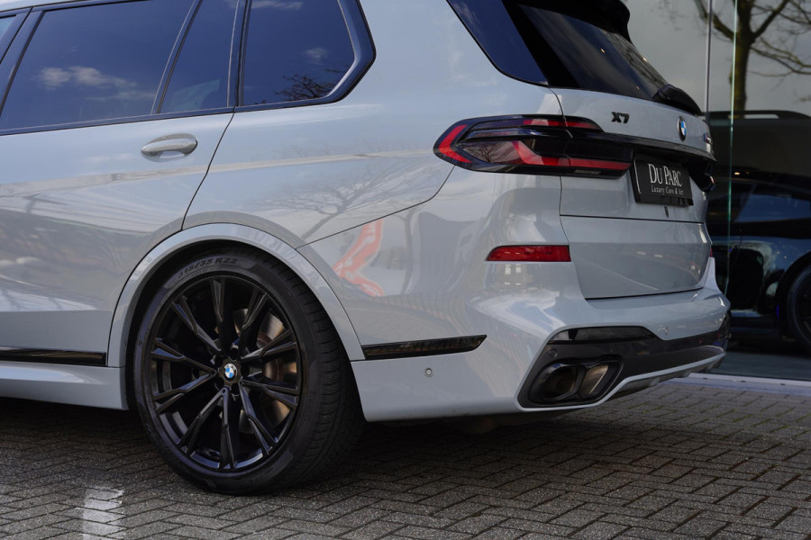 BMW X7 60 I X DRIVE 6 P / Individual / Sky Lounge / BTW