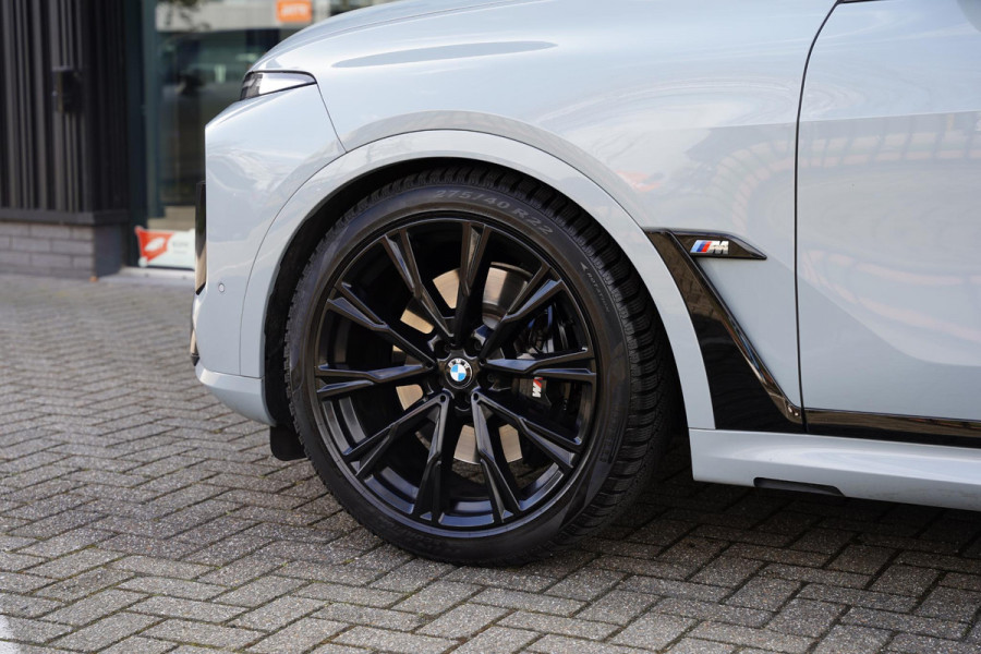 BMW X7 60 I X DRIVE 6 P / Individual / Sky Lounge / BTW