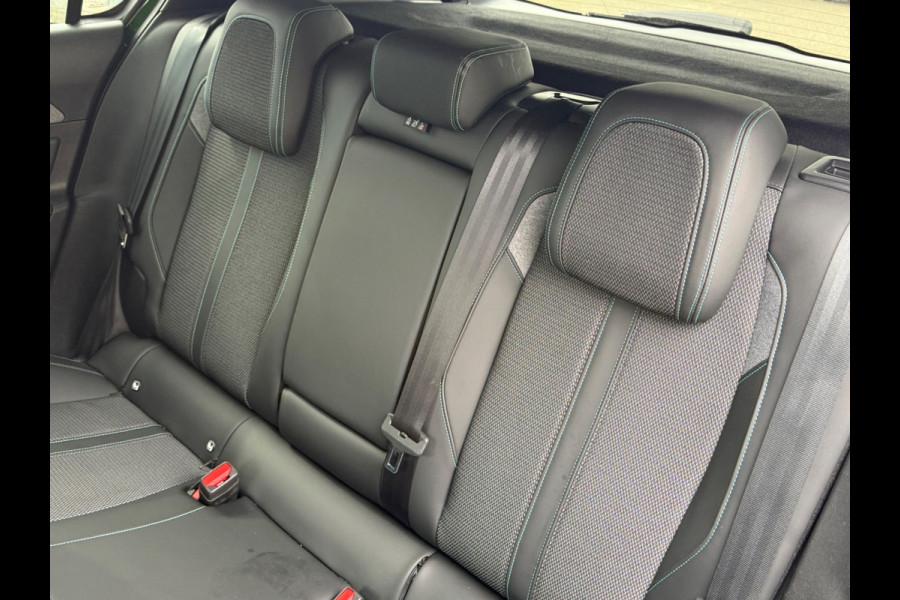 Peugeot 308 1.2 PureTech AUTOMAAT Allure Black line, achteruitrijcamera, afneembare trekhaak, 1 e eigenaar, NL auto met nap