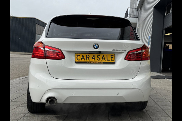 BMW 2 Serie Active Tourer 225xe iPerformance eDrive Hybride - AUTOMAAT I Panorama dak I Navigatie I Airco I PDC I Sport velgen