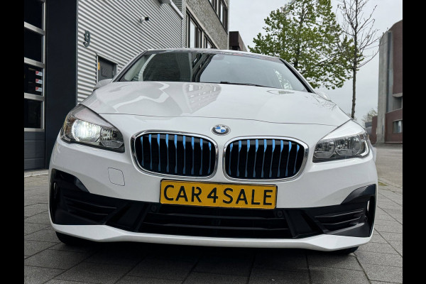 BMW 2 Serie Active Tourer 225xe iPerformance eDrive Hybride - AUTOMAAT I Panorama dak I Navigatie I Airco I PDC I Sport velgen