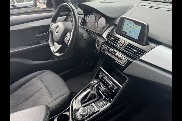 BMW 2 Serie Active Tourer 225xe iPerformance eDrive Hybride - AUTOMAAT I Panorama dak I Navigatie I Airco I PDC I Sport velgen