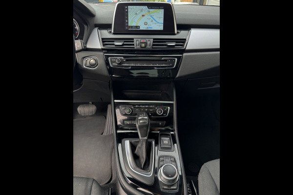 BMW 2 Serie Active Tourer 225xe iPerformance eDrive Hybride - AUTOMAAT I Panorama dak I Navigatie I Airco I PDC I Sport velgen