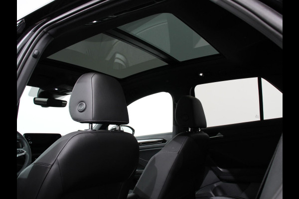 Volkswagen T-Roc 1.5 TSI DSG R-Line + Design pakket Black Automaat Panorama dak Navigatie Apple Carplay/Android Auto Climate control Adaptieve cruise control LED