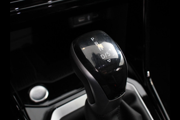 Volkswagen T-Roc 1.5 TSI DSG R-Line + Design pakket Black Automaat Panorama dak Navigatie Apple Carplay/Android Auto Climate control Adaptieve cruise control LED