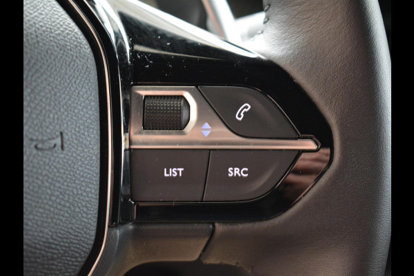 Peugeot 2008 1.2 Hybrid 136 Allure | Navigatie | Parkeer Camera |