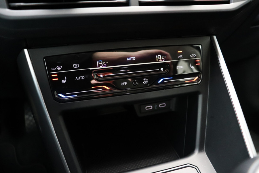 Volkswagen Taigo 1.0 TSI Life Business Navi Carplay LED PDC