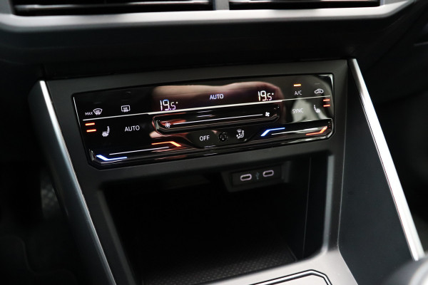 Volkswagen Taigo 1.0 TSI Life Business Navi Carplay LED PDC