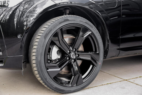 Volvo XC60 2.0 T6 Plug-in hybrid AWD Ultra Black Edition | Panorama | 360 Camera | Hud | Harman/Kardon