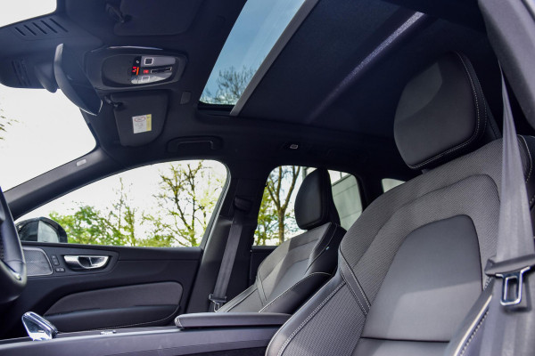 Volvo XC60 2.0 T6 Plug-in hybrid AWD Ultra Black Edition | Panorama | 360 Camera | Hud | Harman/Kardon
