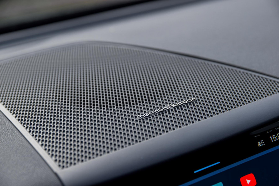 Volvo XC60 2.0 T6 Plug-in hybrid AWD Ultra Black Edition | Panorama | 360 Camera | Hud | Harman/Kardon