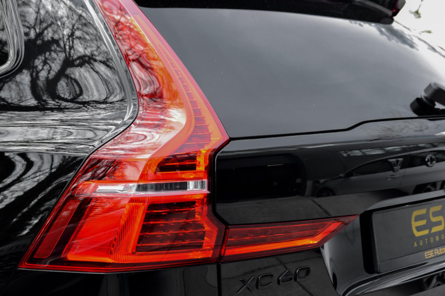 Volvo XC60 2.0 T6 Plug-in hybrid AWD Ultra Black Edition | Panorama | 360 Camera | Hud | Harman/Kardon