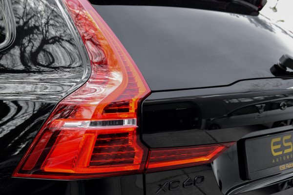 Volvo XC60 2.0 T6 Plug-in hybrid AWD Ultra Black Edition | Panorama | 360 Camera | Hud | Harman/Kardon