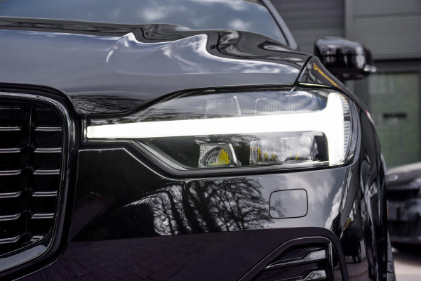 Volvo XC60 2.0 T6 Plug-in hybrid AWD Ultra Black Edition | Panorama | 360 Camera | Hud | Harman/Kardon