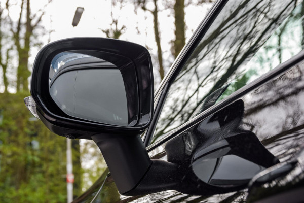 Volvo XC60 2.0 T6 Plug-in hybrid AWD Ultra Black Edition | Panorama | 360 Camera | Hud | Harman/Kardon