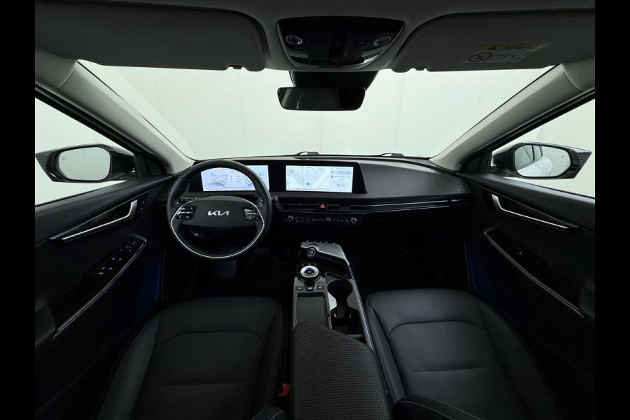 Kia Ev6 Plus Advanced 77.4 kWh Leer Schuif-kanteldak Camera Adap.Cruise Warmtepomp V2L Elektr.-Stoel-Massage+Ventilatie+Verwarmd+Memory  SOH 100% DAB Elek.Achterklep Lmv 20" Lane Assist Privacy Glas 1.600kg Trekvermogen! 1e Eigenaar Dealeronderhouden Origineel Nederlandse Auto Nieuwprijs €53.860,- snelladen tot 240 KW