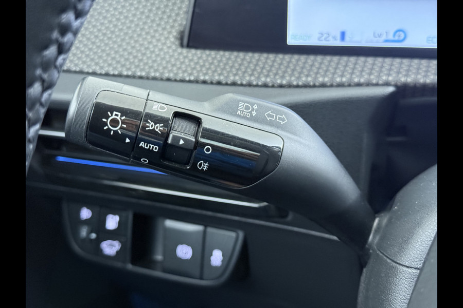 Kia Ev6 Plus Advanced 77.4 kWh Leer Schuif-kanteldak Camera Adap.Cruise Warmtepomp V2L Elektr.-Stoel-Massage+Ventilatie+Verwarmd+Memory  SOH 100% DAB Elek.Achterklep Lmv 20" Lane Assist Privacy Glas 1.600kg Trekvermogen! 1e Eigenaar Dealeronderhouden Origineel Nederlandse Auto Nieuwprijs €53.860,- snelladen tot 240 KW