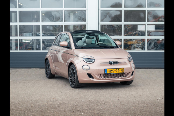 Fiat 500E Cabrio La Prima 42 kWh | 17% Bijtelling | Clima | Cruise | Leder | 17" | Priv Glass | Winter Pack | JBL Sound | BSM | Apple Carplay