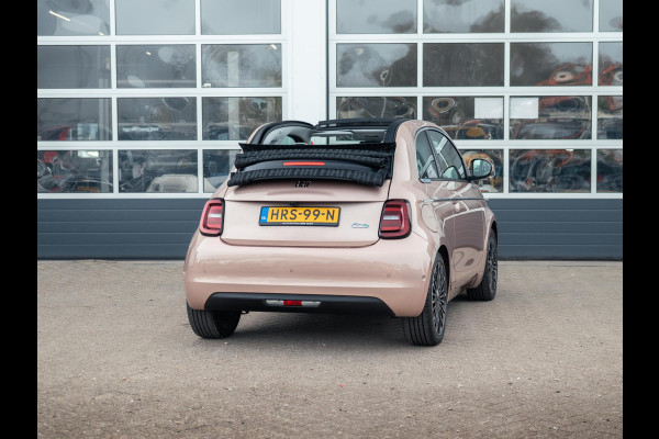 Fiat 500E Cabrio La Prima 42 kWh | 17% Bijtelling | Clima | Cruise | Leder | 17" | Priv Glass | Winter Pack | JBL Sound | BSM | Apple Carplay