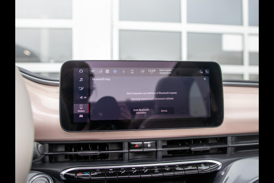 Fiat 500E Cabrio La Prima 42 kWh | 17% Bijtelling | Clima | Cruise | Leder | 17" | Priv Glass | Winter Pack | JBL Sound | BSM | Apple Carplay