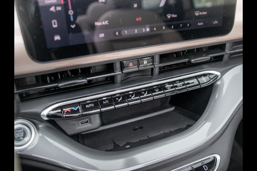 Fiat 500E Cabrio La Prima 42 kWh | 17% Bijtelling | Clima | Cruise | Leder | 17" | Priv Glass | Winter Pack | JBL Sound | BSM | Apple Carplay