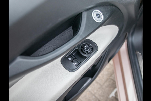 Fiat 500E Cabrio La Prima 42 kWh | 17% Bijtelling | Clima | Cruise | Leder | 17" | Priv Glass | Winter Pack | JBL Sound | BSM | Apple Carplay