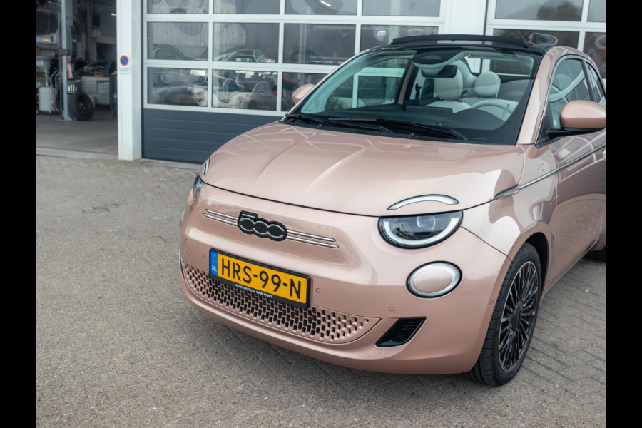 Fiat 500E Cabrio La Prima 42 kWh | 17% Bijtelling | Clima | Cruise | Leder | 17" | Priv Glass | Winter Pack | JBL Sound | BSM | Apple Carplay