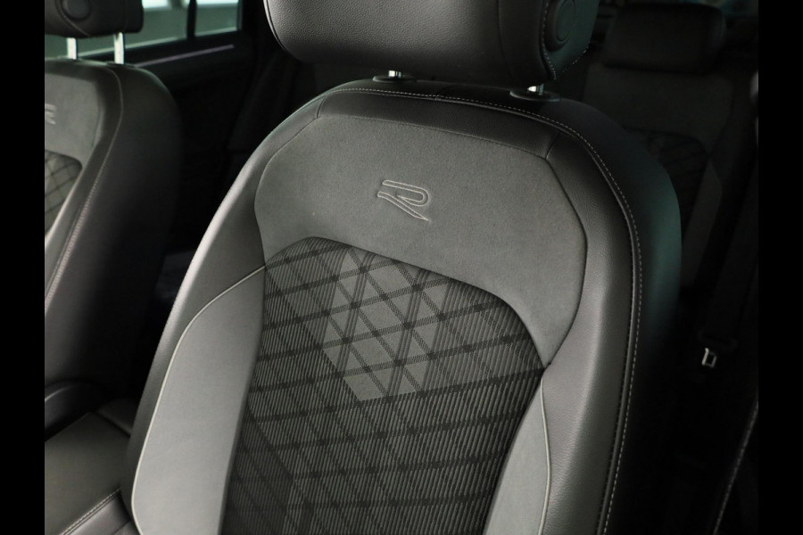 Volkswagen Tiguan 1.5 TSI R-Line Business 150 pk Automaat (DSG) | Verlengde garantie | Navigatie | Panoramadak | Trekhaak (wegklapbaar) | Parkeersensoren (Park assist) | Achteruitrijcamera | Stoelverwarming | R-Line |