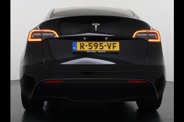 Tesla Model Y 300pk Warmtepomp LFP-Accu Leer Lmv Camera's Panoramadak Adap.Cruise Navi Ecc SOH 92% RWD Autopilot Stoel+Stuur+Achterbank Verwarming Elek.Achterklep Dodehoek detector Draadloze telefoonlader 1e Eigenaar Fabrieksgarantie op Motor en Accu tot 13-12-2030/160.000km 1.600KG-Trekvermogen