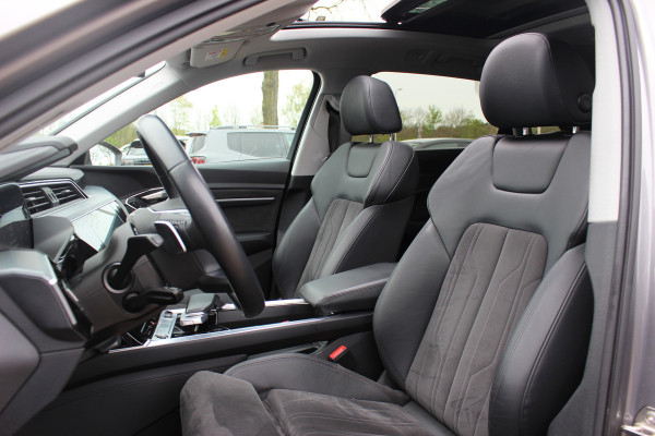 Audi e-tron 50 quattro Business edition Plus 71 kWh / SoH 92,9% / Panoramadak / Camera / Luchtvering / Intr.voorverwarming / Leder&Alcantara / 20'' / Navigatie / DAB / Stoelverwarming / ACC