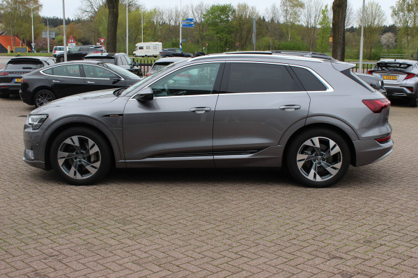 Audi e-tron 50 quattro Business edition Plus 71 kWh / SoH 92,9% / Panoramadak / Camera / Luchtvering / Intr.voorverwarming / Leder&Alcantara / 20'' / Navigatie / DAB / Stoelverwarming / ACC