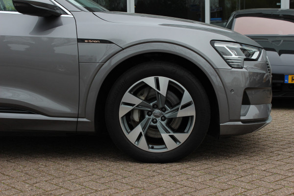 Audi e-tron 50 quattro Business edition Plus 71 kWh / SoH 92,9% / Panoramadak / Camera / Luchtvering / Intr.voorverwarming / Leder&Alcantara / 20'' / Navigatie / DAB / Stoelverwarming / ACC