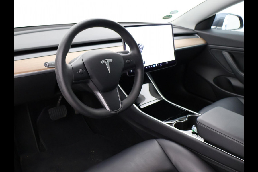 Tesla Model 3 LONG RANGE AWD 75 kWh + TREKHAAK | 560 KM WLTP | 1000 KG TREKGEWICHT OP KENTEKEN