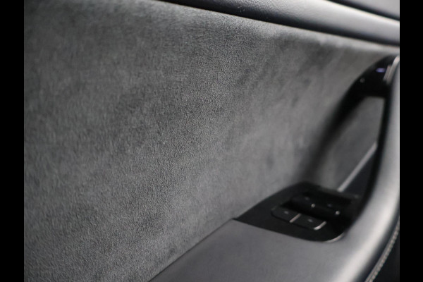 Tesla Model 3 LONG RANGE AWD 75 kWh + TREKHAAK | 560 KM WLTP | 1000 KG TREKGEWICHT OP KENTEKEN