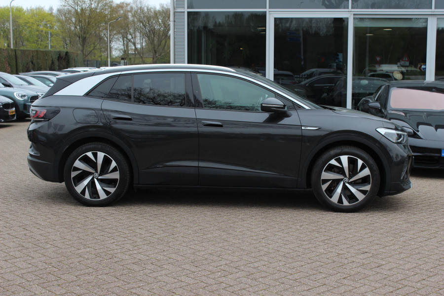 Volkswagen ID.4 First 77 kWh / SoH 89,2% / Trekhaak / Camera / Apple CarPlay / DAB / 20'' / LED / Alcantara / Stoelverwarming / ACC