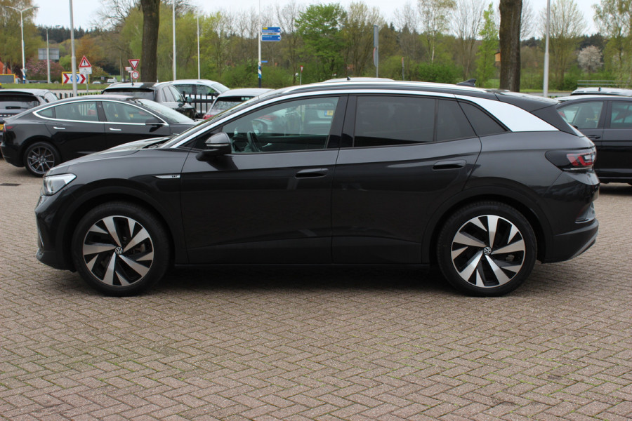 Volkswagen ID.4 First 77 kWh / SoH 89,2% / Trekhaak / Camera / Apple CarPlay / DAB / 20'' / LED / Alcantara / Stoelverwarming / ACC