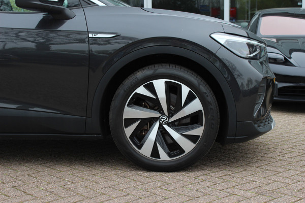 Volkswagen ID.4 First 77 kWh / SoH 89,2% / Trekhaak / Camera / Apple CarPlay / DAB / 20'' / LED / Alcantara / Stoelverwarming / ACC