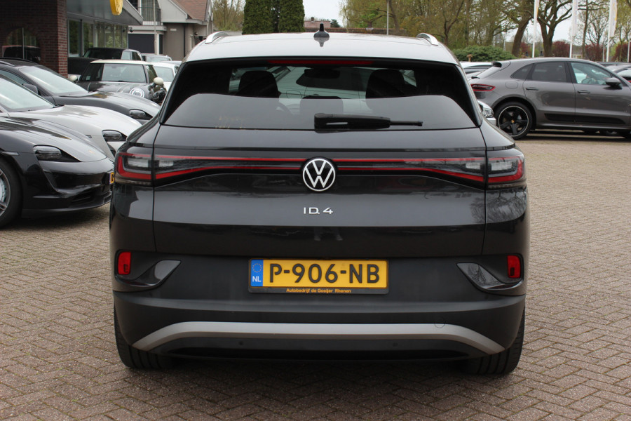 Volkswagen ID.4 First 77 kWh / SoH 89,2% / Trekhaak / Camera / Apple CarPlay / DAB / 20'' / LED / Alcantara / Stoelverwarming / ACC