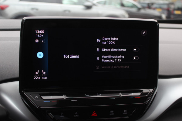 Volkswagen ID.4 First 77 kWh / SoH 89,2% / Trekhaak / Camera / Apple CarPlay / DAB / 20'' / LED / Alcantara / Stoelverwarming / ACC
