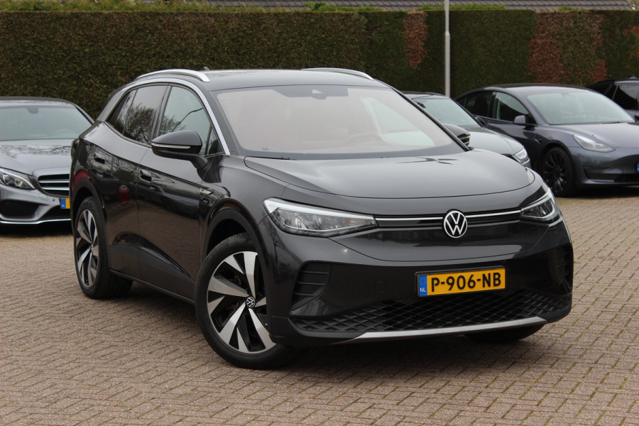 Volkswagen ID.4 First 77 kWh / SoH 89,2% / Trekhaak / Camera / Apple CarPlay / DAB / 20'' / LED / Alcantara / Stoelverwarming / ACC