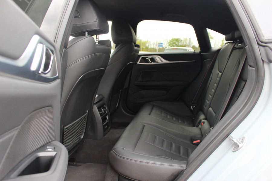 BMW i4 eDrive40 High Executive 84 kWh / SoH 93,5% / Trekhaak / 360Camera / Head-up / Leder / 19'' / Navigatie / Stoelverwarming / DAB / Cruise Control